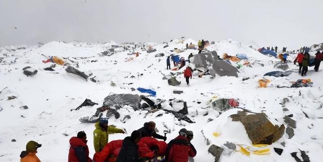  珠峰梦碎：当你信任的人亲手把你推进深渊 文化旅游