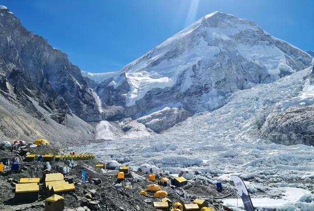  珠峰梦碎：当你信任的人亲手把你推进深渊 文化旅游
