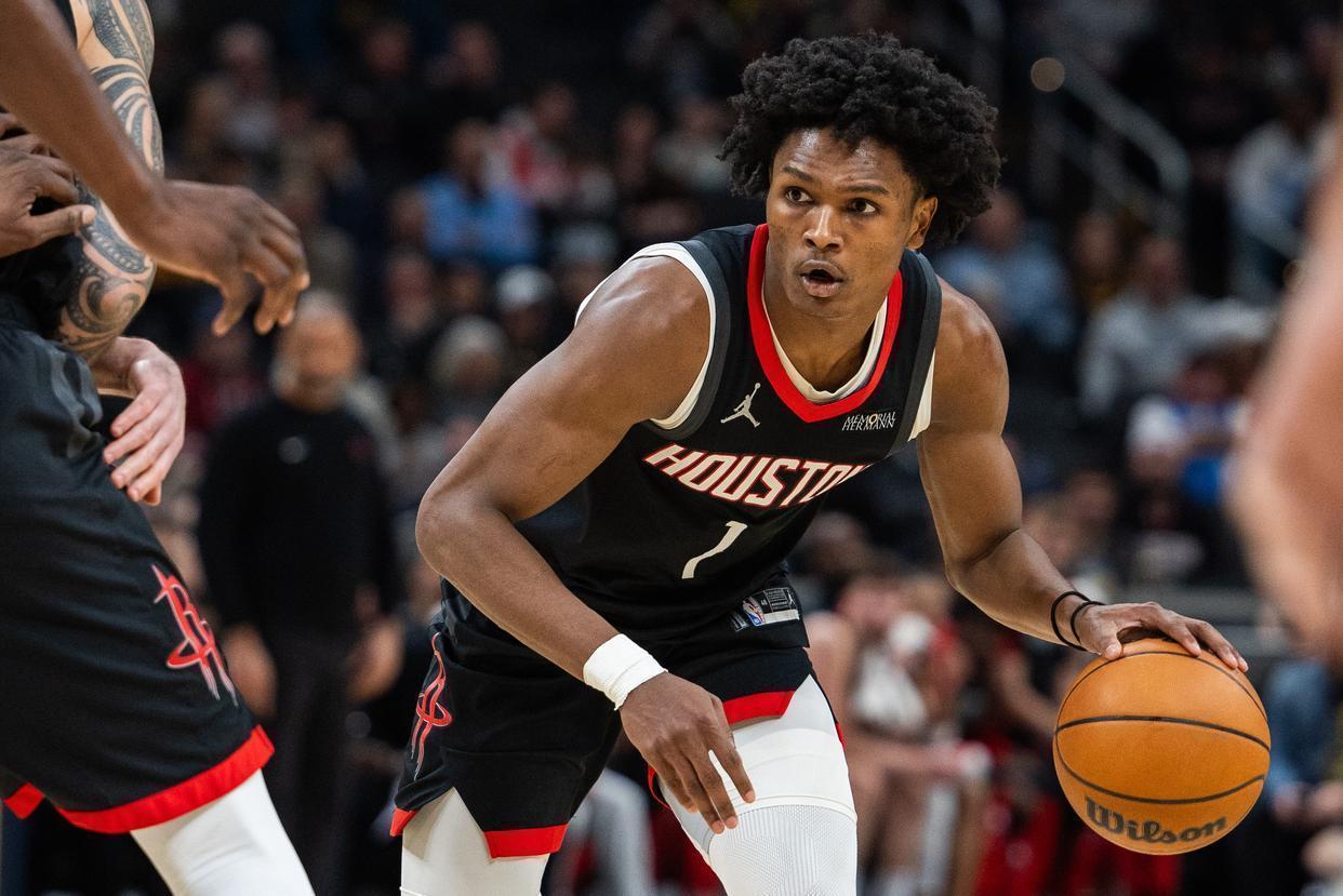  火箭1号位深度升级：23岁控卫转正背后的战术逻辑与未来布局 体育新闻