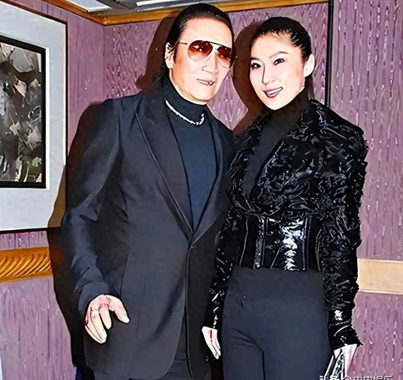  分手后的体面：为什么有些人选择把旧情变成生意？ 情感心理